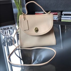 VINTAGE COACH SHOULDER BAG